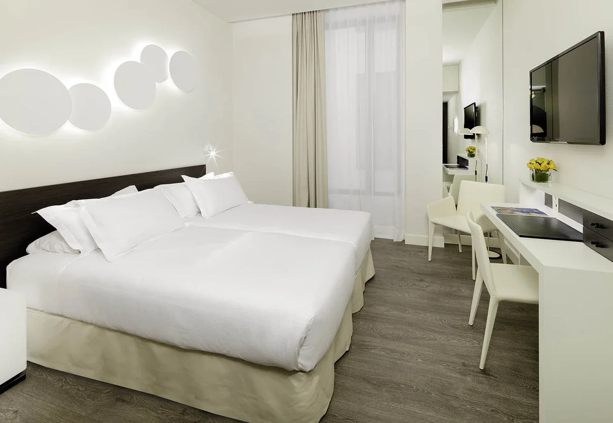 Double Room (twin beds)
